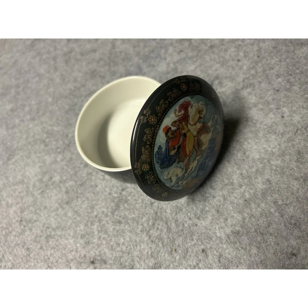 Russian Fairy Tale Music Jewelry Trinket Box Porcelain Princess & Elisey 1990